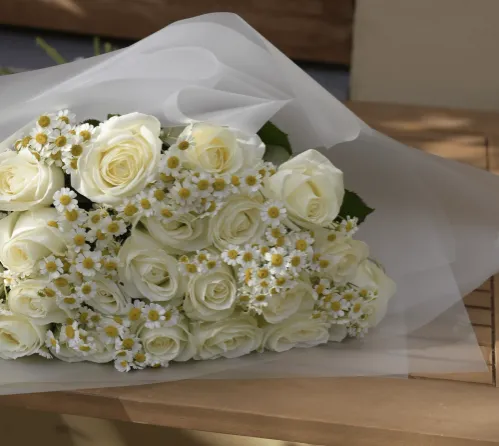 Букеты для разных праздников: обзор популярных цветов