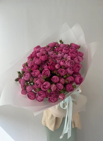 Букет из кустовых роз Мисти Баблс от интернет-магазина цветов в 