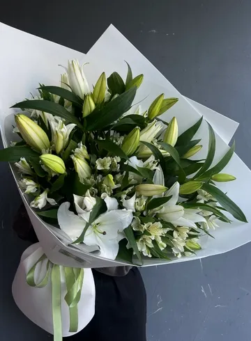 Букет из Лилий и альстромерий  от интернет-магазина цветов в 