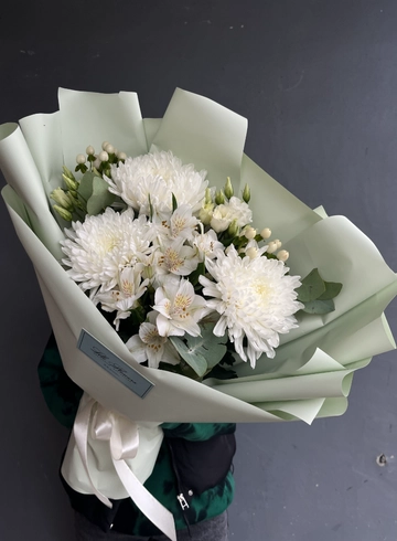 Букет с альстромерией «Вальс» от интернет-магазина цветов в 