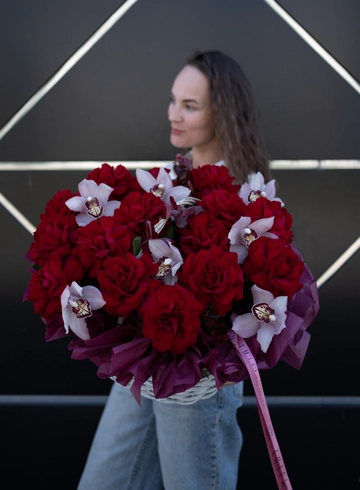 Композиция с орхидеями &laquo;Колокольчик&raquo; от интернет-магазина цветов в 