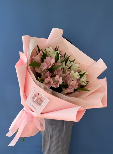 Монобукет из альстромерий «Удача» от интернет-магазина цветов в 