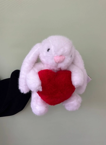 Белый зайчик с сердечком от интернет-магазина цветов в 