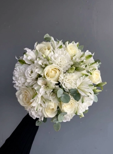 Свадебный букет с розами «Важный момент» от интернет-магазина цветов в 