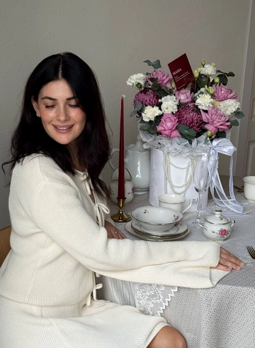 Композиция в коробке &laquo;Роскошный выбор&raquo; от интернет-магазина цветов в 