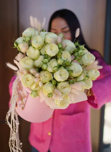 Композиция из кустовых роз &laquo;Вдохновение в цвете&raquo; от интернет-магазина цветов в 