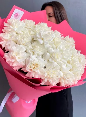 Букет из белых кружевных роз &laquo;Притяжение&raquo; от интернет-магазина цветов в 