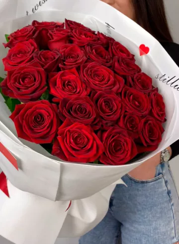 Букет из красных роз &laquo;Эмоции&raquo; от интернет-магазина цветов в 