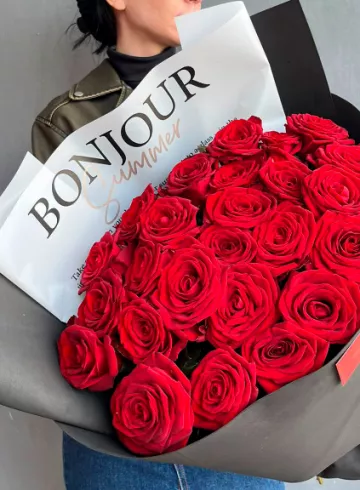 Букет красных роз &laquo;Аромат&raquo; от интернет-магазина цветов в 