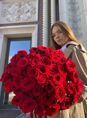 Букет красных роз &laquo;Клад&raquo; от интернет-магазина цветов в 