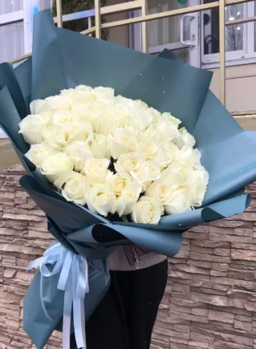 Букет белых роз &laquo;Искушение&raquo; от интернет-магазина цветов в 