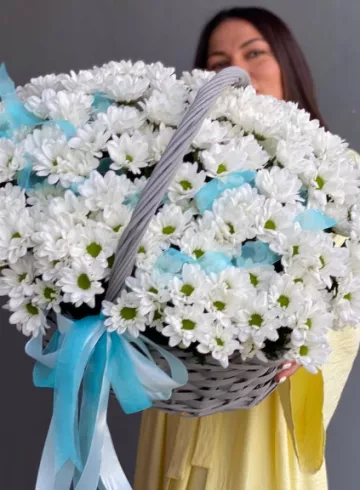 Композиция в корзине &laquo;Белые росы&raquo; от интернет-магазина цветов в 