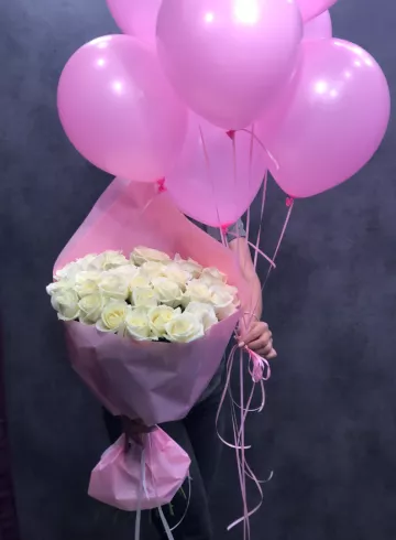 Набор цветы с шарами &laquo;Розовый&raquo; от интернет-магазина цветов в 