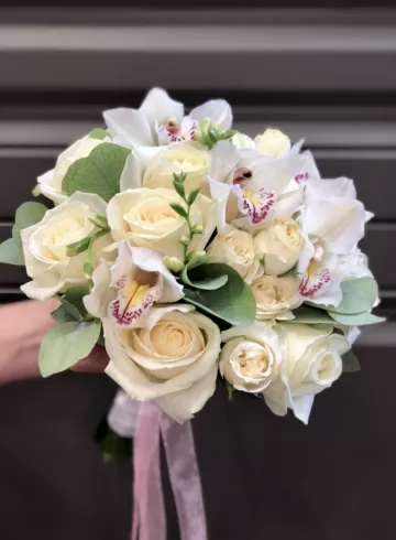 Свадебный букет из орхидей и роз от интернет-магазина цветов в 