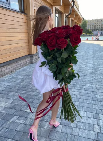 Букет из высоких роз от интернет-магазина цветов в 
