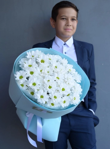 Монобукет из белых кустовых хризантем от интернет-магазина цветов в 