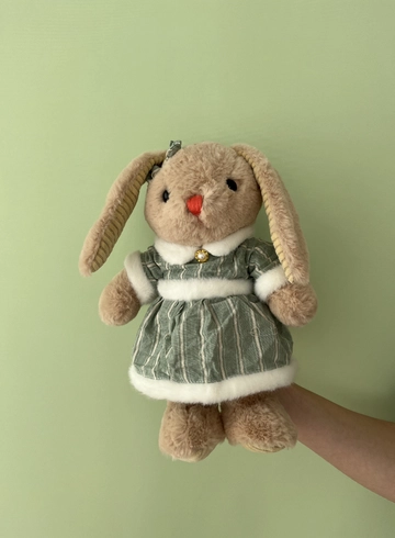 Зайка в зеленом платье от интернет-магазина цветов в 